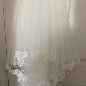 Two Ivory color veils. Vera Wang Never Been Worn!